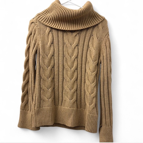 Banana Republic Camel Cable Knit Thick Sweater - Picture 3 of 6